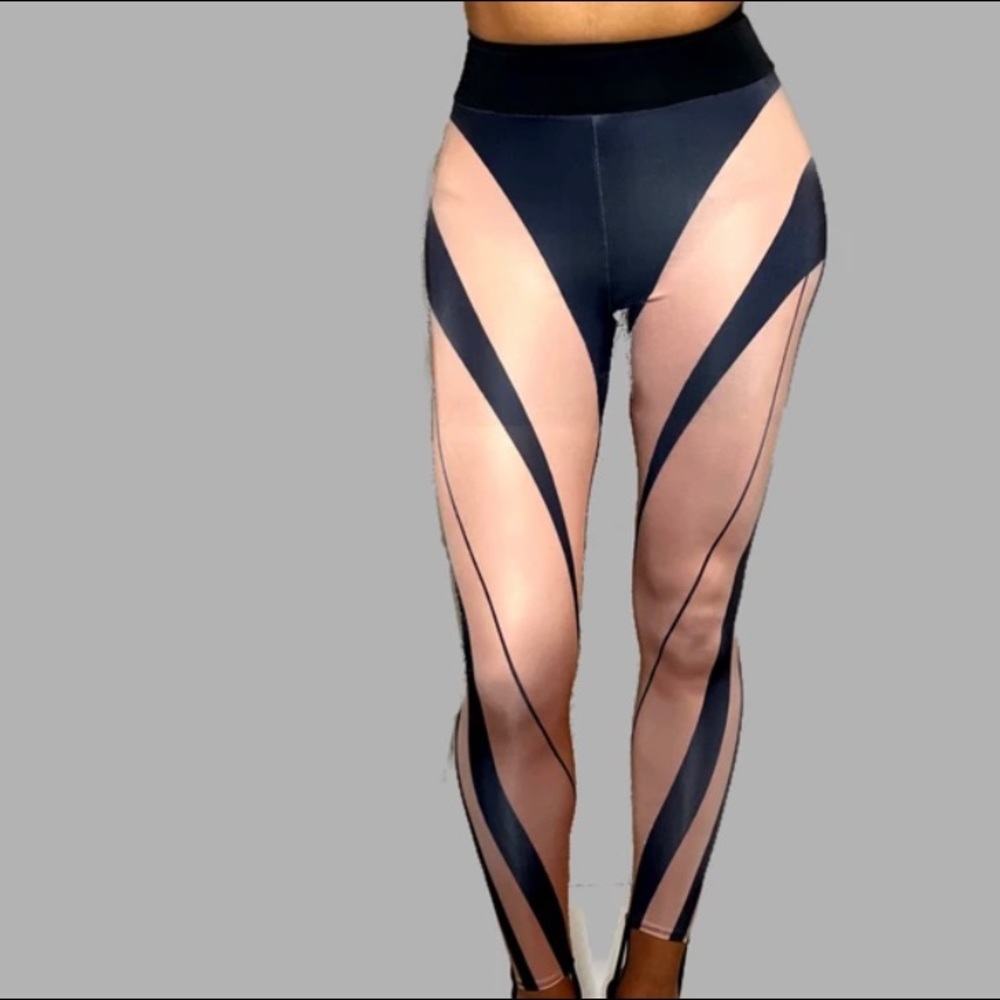 Brand New 🔥 Trendy Print Leggings